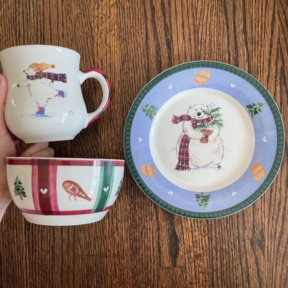 Set of 8 Pfaltzgraff Polar Bear Mugs 14 oz Ice Skating Bear With Hat - Picture 9 of 9